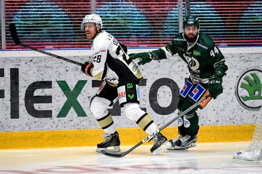 Malmö Redhawks Jens Olsson och Färjestads Milan Gulas