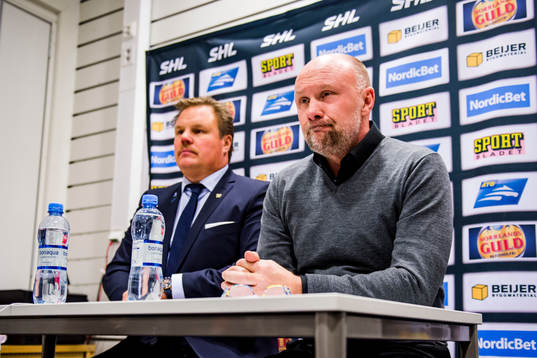 Färjestads Tränare Leif Carlsson och Malmö Redhawks