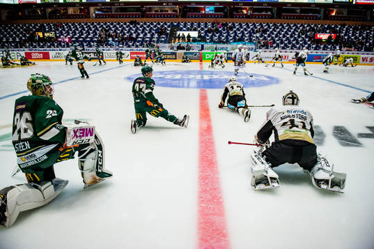 Färjestads målvakt Stefan Steen och Malmö Redhawks