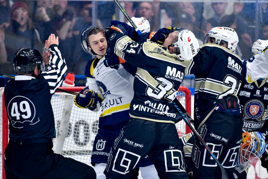 s Christoffer Törngren och Växjös Olli Palola