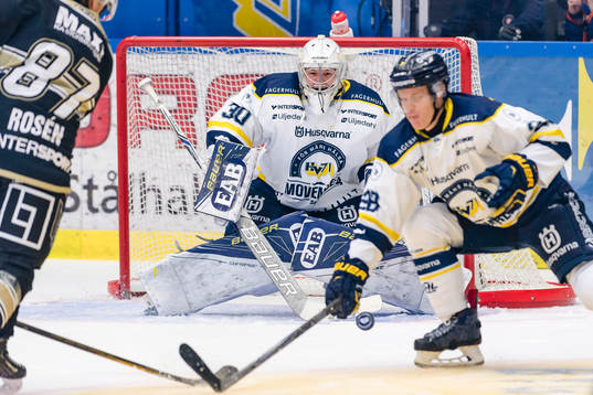 s målvakt Linus Söderström