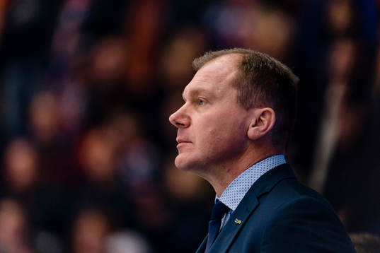 s tränare Johan Lindbom
