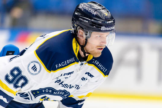 s Ted Brithén hänger med klubban på benen