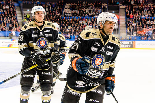 Växjös Cory Murphy jublar
