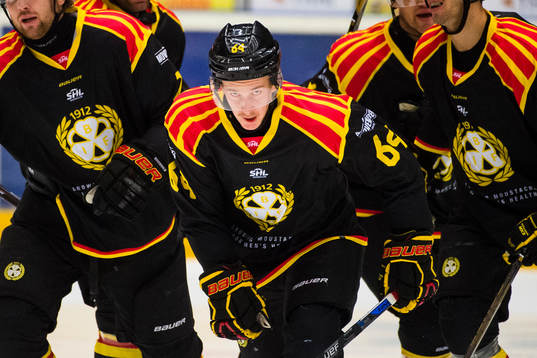 Brynäs Jonathan Pudas jublar