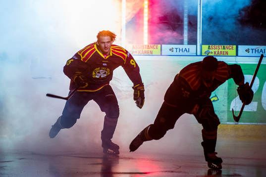 Brynäs Oskar Lindblom före ishockeymatchen i SHL mellan
