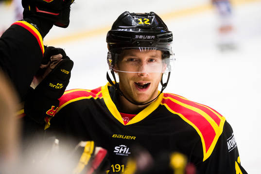 Brynäs Gustaf Thorell jublar