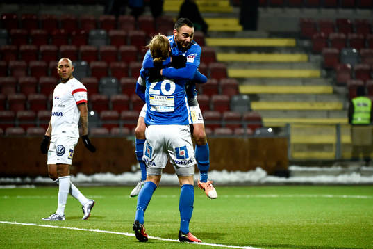 Norrbys Marcus Översjö och Richard Yarsuvat jublar