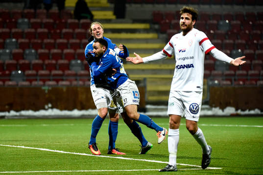 Norrbys Marcus Översjö och Richard Yarsuvat jublar
