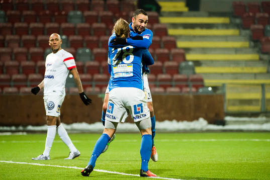 Norrbys Marcus Översjö och Richard Yarsuvat jublar