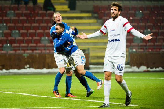 Norrbys Marcus Översjö och Richard Yarsuvat jublar