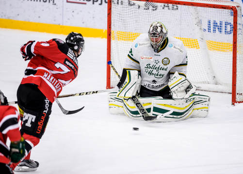 Piteås Petter Mäkitalo gör 3-1 bakom Sollefteås