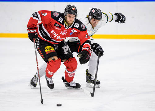 Piteås Sebastian Harila med pucken