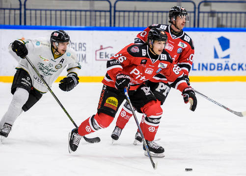 Piteås Isak Ahrling med pucken