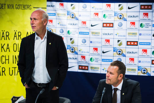 Klubbdirektör Dennis Andersson och Mikael Stahre som