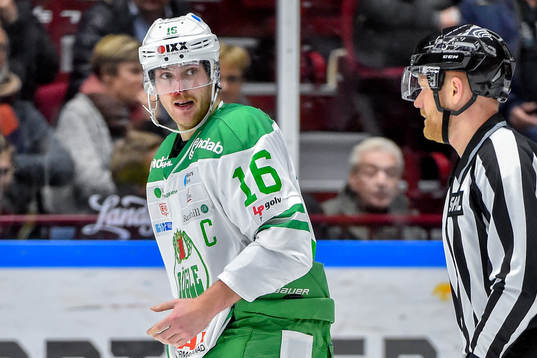 Rögles Christopher Liljewall blir utvisad