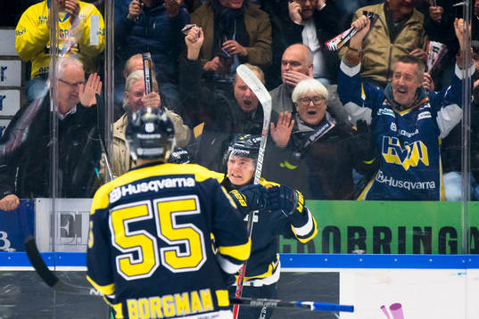 s Lias Andersson jublar