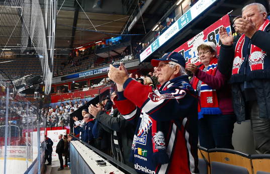Linköpings supporters jublar