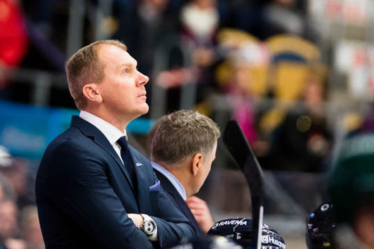 s tränare Johan Lindbom