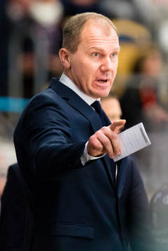 s tränare Johan Lindbom