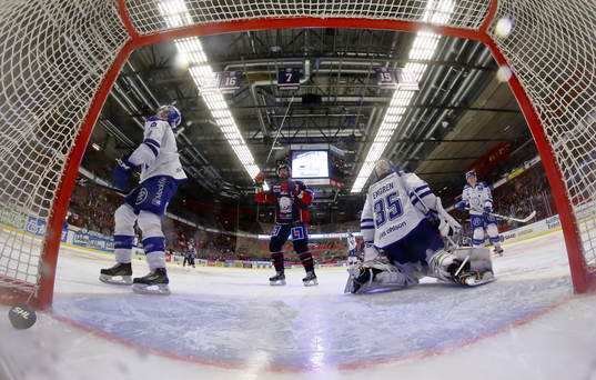 Mål 5-1 av Linköpings Emil Kristensen förbi Leksands