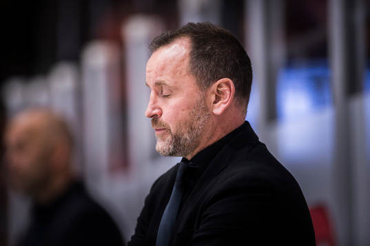 Brynäs tränare Thomas Berglund deppar