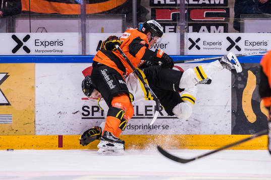 Brynäs Daniel Mannberg och Karlskronas Victor Aronsson
