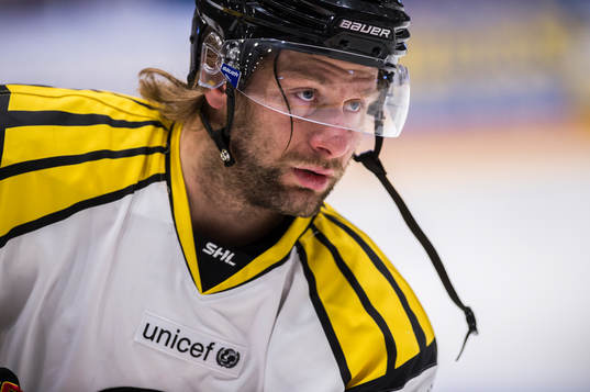 Brynäs Jonathan Granström innan ishockeymatchen i SHL