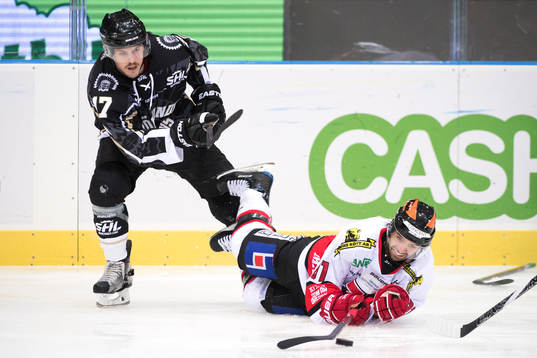 Frölundas Sebastian Stålberg och Örebros Dominique