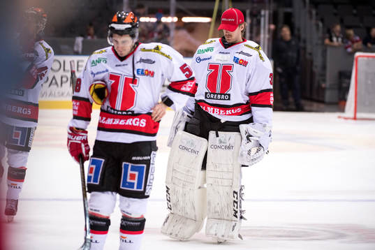 Örebros målvakt Axel Brage deppar