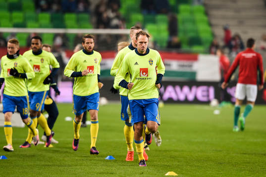 Sveriges Andreas Granqvist värmer upp
