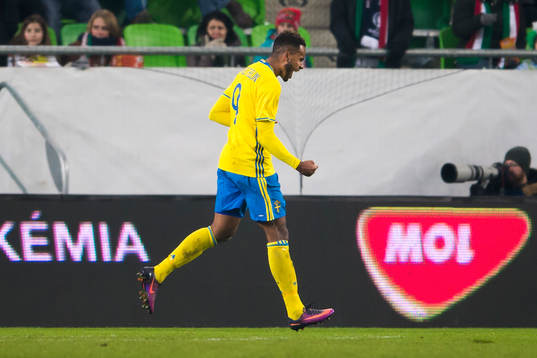 Sveriges Isaac Kiese Thelin jublar