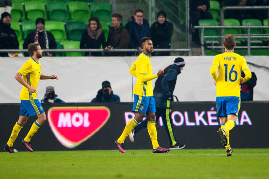 Sveriges Isaac Kiese Thelin jublar