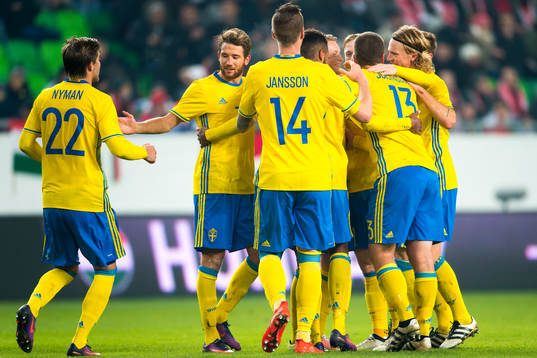 Sveriges Sam Larsson jublar