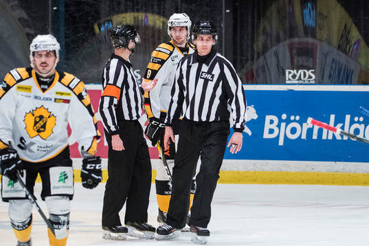 Skellefteås Marcus Pettersson tilldelas matchstraff