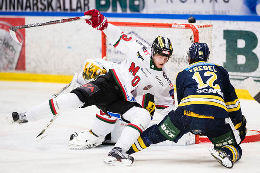 Modos Jesper Sellgren och Södertäljes Henrik Thegel