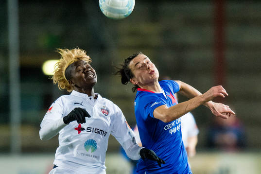 Rosengårds Gaëlle Enganamouit och Slavia Prag Andrea