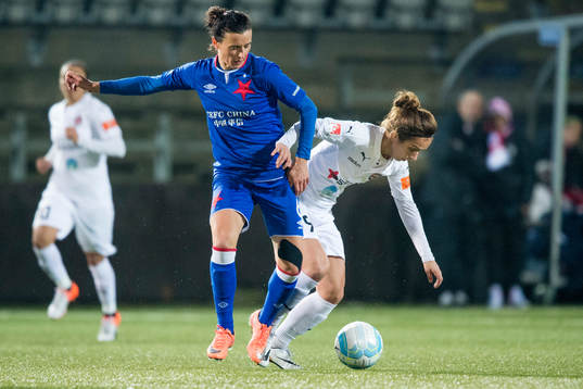 Slavia Prag Andrea Budosova och Rosengårds Natasa Andonova
