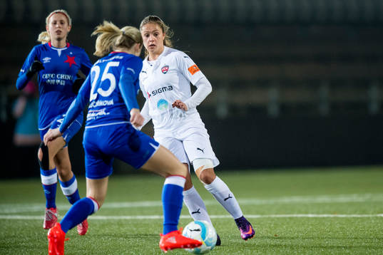 Rosengårds Lieke Martens bevakar Slavia Prag Tereza