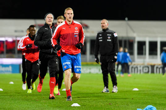Helsingborgs Peter Larsson före fotbollsmatchen i kvalet