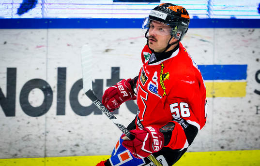 Örebros Johan Wiklander jublar