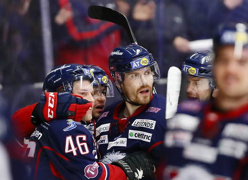 Linköpings Mathis Olimb och Anssi Salmela jublar