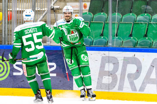 Rögles Felix Schütz och Daniel Widing jublar