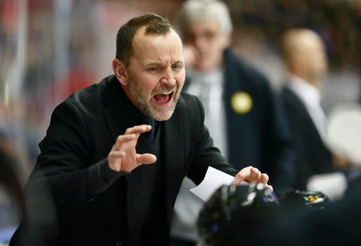 Brynäs tränare Thomas Berglund reagerar