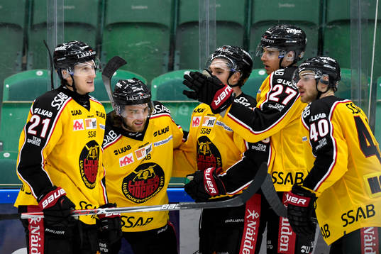 Luleås Pontus Själin jublar