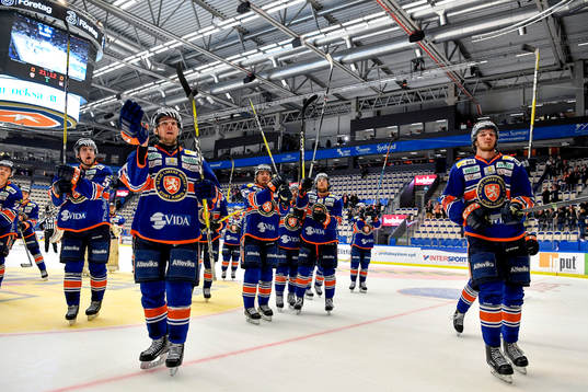 Växjös spelare jublar