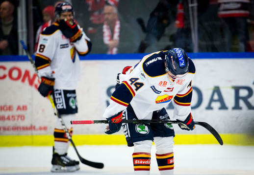 Djurgårdens Ville Varakas och Lukas Vejdemo deppar