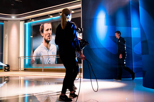 Magnus Wolff Eikrem, Malmö FF gör entré i studion för