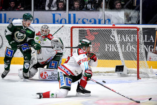 Färjestads John Persson gör 1-0