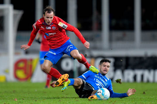 Helsingborgs Anton Wede och Halmstads Ivo Pekalski